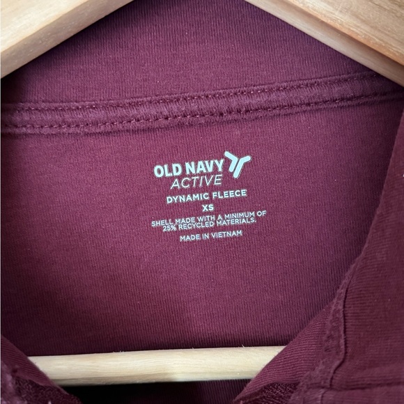 Old Navy Maroon Quarter-Zip Sweatshirt - Picture 3 of 4